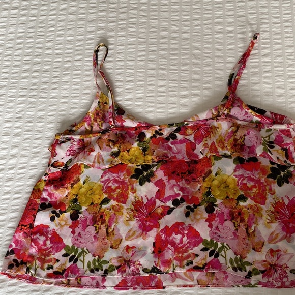 Dynamite Floral crop top - Picture 3 of 5